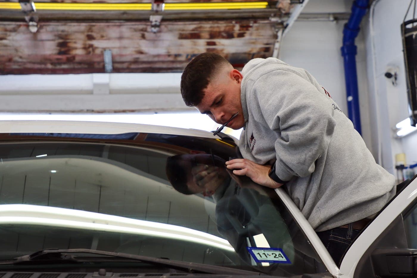 Inspecting a windshield before install
